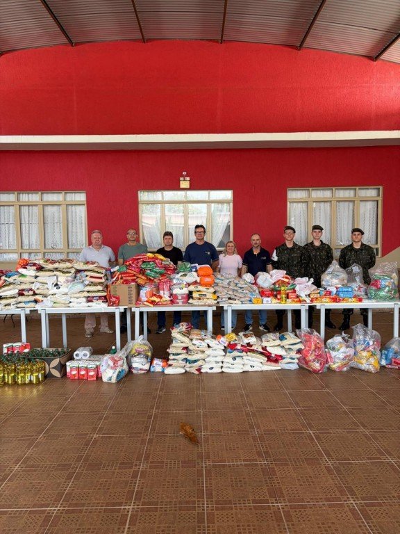 Campanha arrecada aproximadamente uma tonelada de alimentos em Loanda